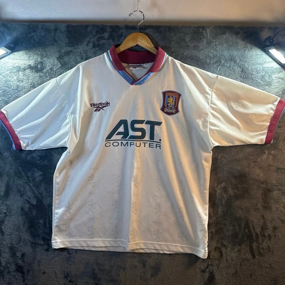 VTG 1996 Reebok Aston Villa 1996 away soccer kit/jersey Large White RARE!